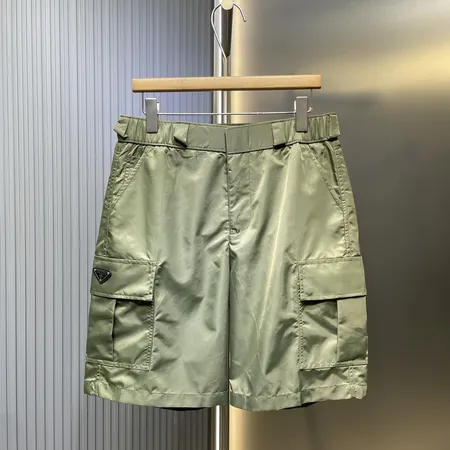 プラダ ショートパンツ