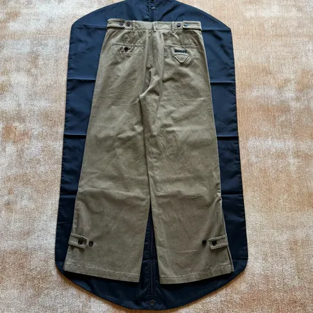 セリーヌ カジュアルパンツ