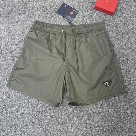 プラダ ショートパンツ