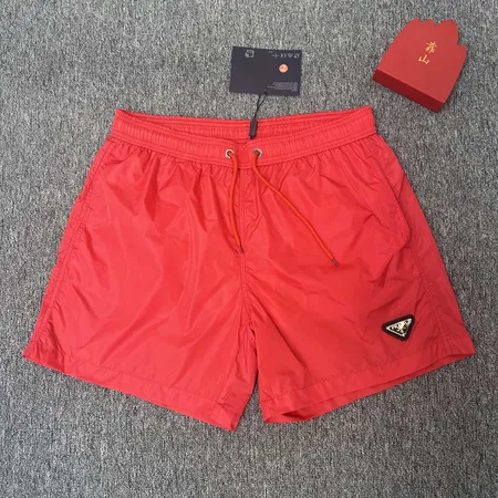 プラダ ショートパンツ