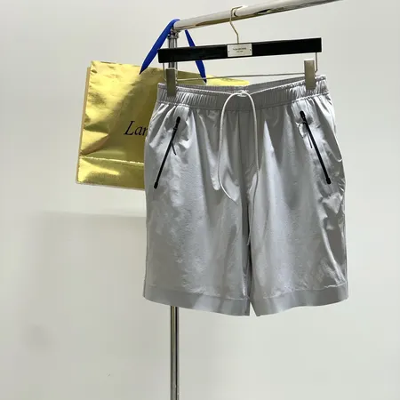 ストーンアイランド ショートパンツ