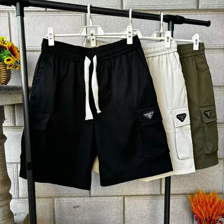 プラダ ショートパンツ