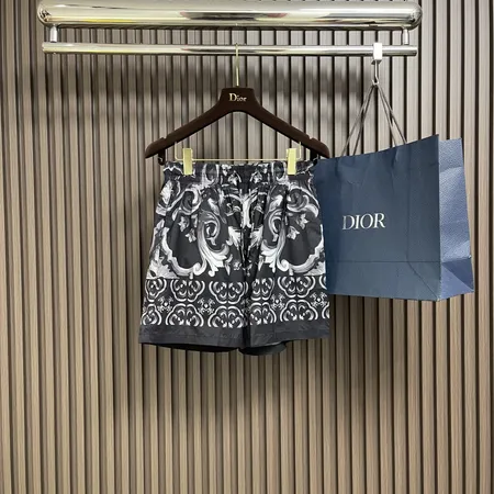 ヴィヴィアン・ウエストウッド ショートパンツ