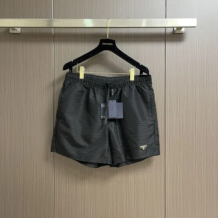プラダ ショートパンツ