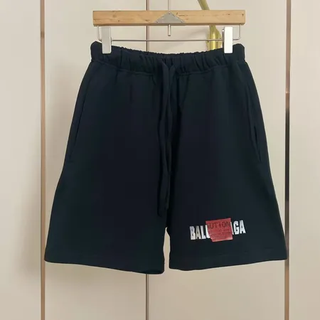 バレンシアガ ショートパンツ