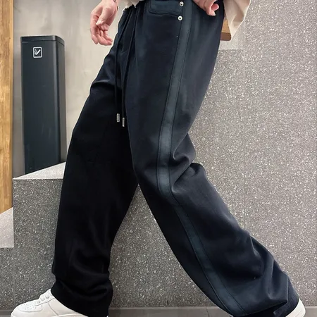 プラダ カジュアルパンツ