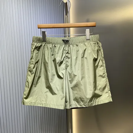 プラダ ショートパンツ