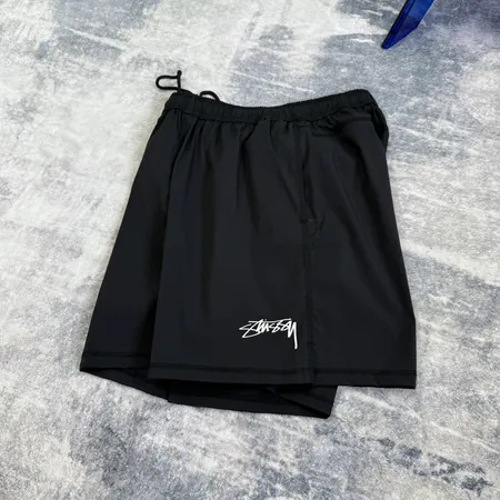 ステューシー ショートパンツ