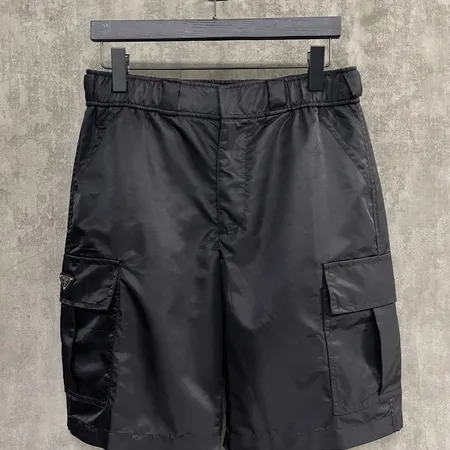 プラダ ショートパンツ