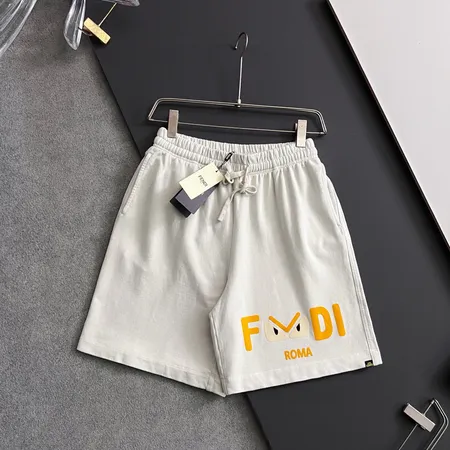 フェンディ ショートパンツ