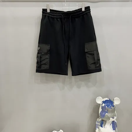 プラダ ショートパンツ