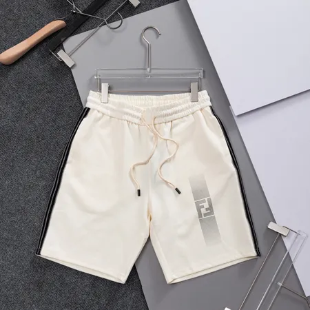 フェンディ ショートパンツ