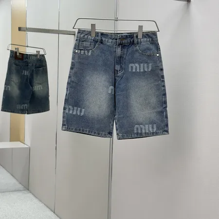 ミュウミュウ ショートパンツ