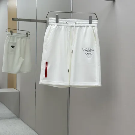 プラダ ショートパンツ