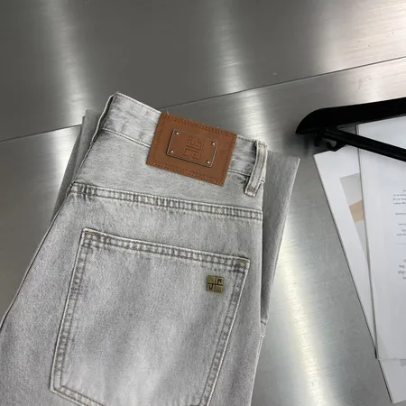 ジバンシィ ジーンズ