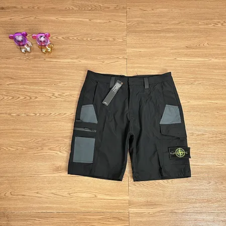 ストーンアイランド ショートパンツ