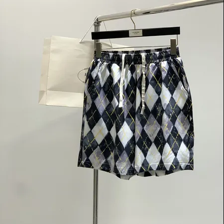 プラダ ショートパンツ