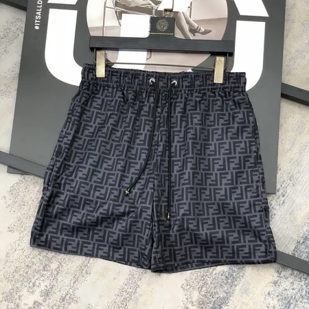 フェンディ ショートパンツ