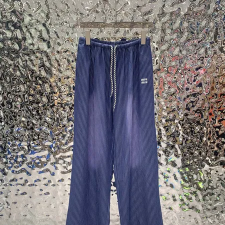 ミュウミュウ カジュアルパンツ