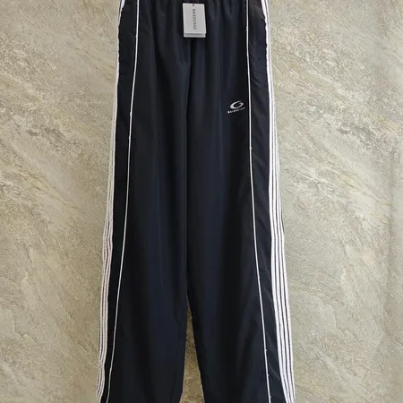 ロエベ トレーニングパンツ