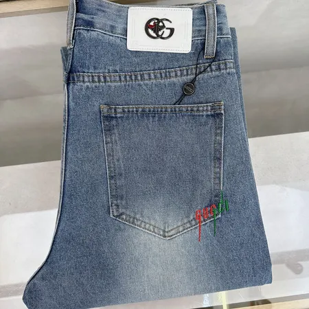 グッチ ジーンズ