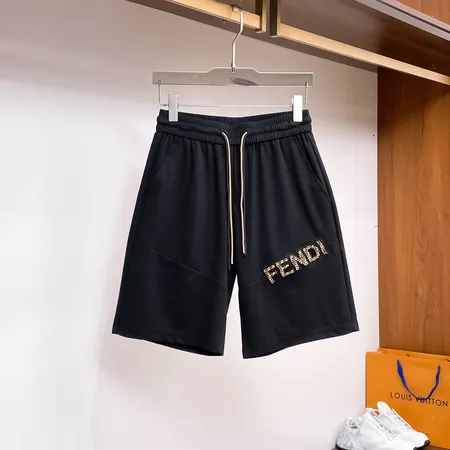 フェンディ ショートパンツ
