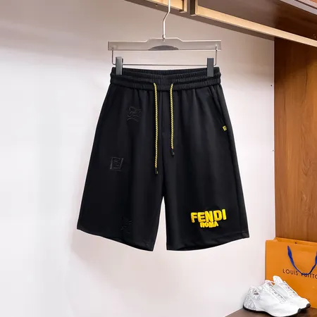 フェンディ ショートパンツ