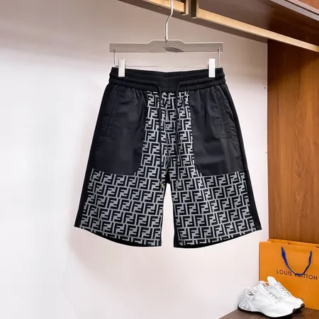 フェンディ ショートパンツ