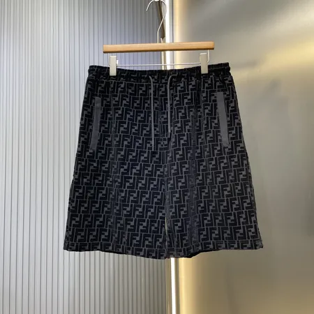 フェンディ ショートパンツ