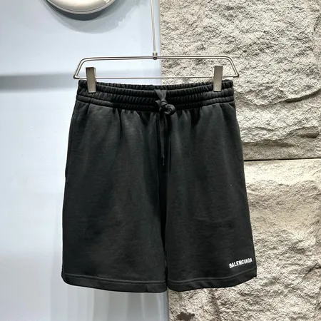 バレンシアガ ショートパンツ