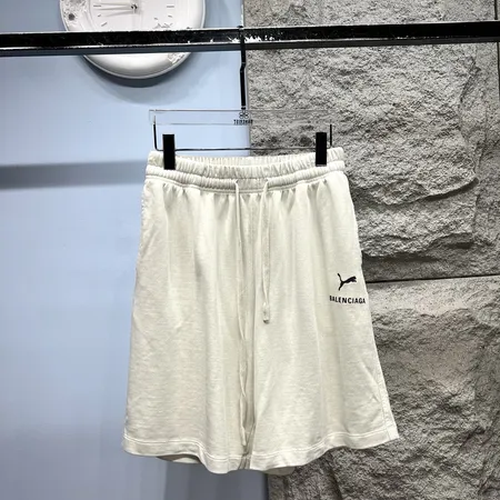 バレンシアガ ショートパンツ