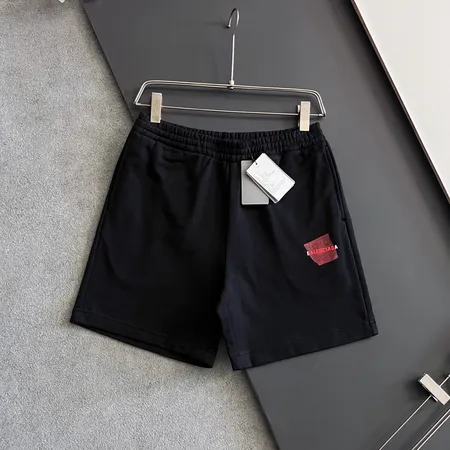 バレンシアガ ショートパンツ