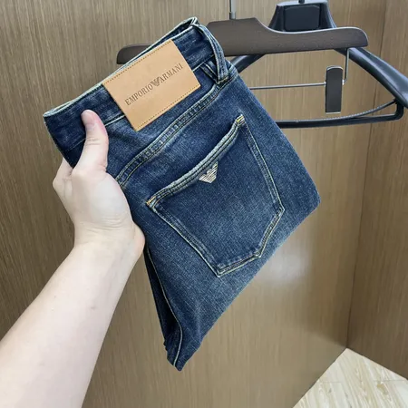 アルマーニ ジーンズ