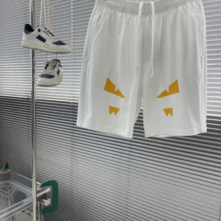 フェンディ ショートパンツ