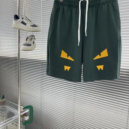 フェンディ ショートパンツ