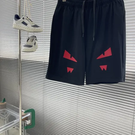 フェンディ ショートパンツ