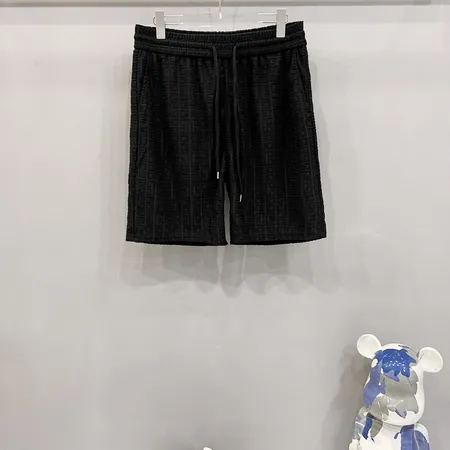 バレンシアガ ショートパンツ