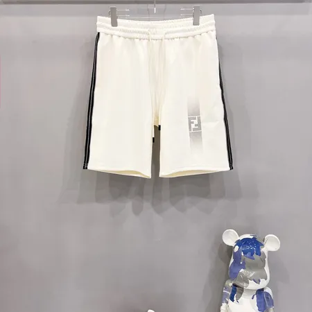 フェンディ ショートパンツ