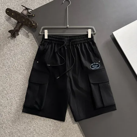 プラダ ショートパンツ