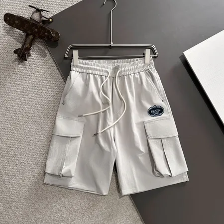 プラダ ショートパンツ