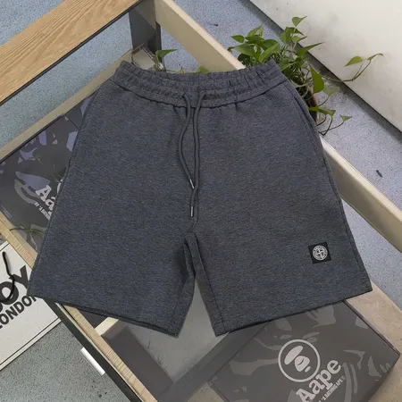 ストーンアイランド ショートパンツ