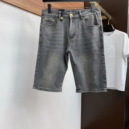 ヴェルサーチ ショートパンツ