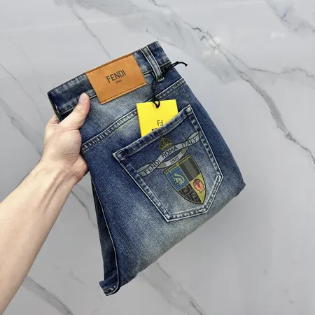 フェンディ ジーンズ