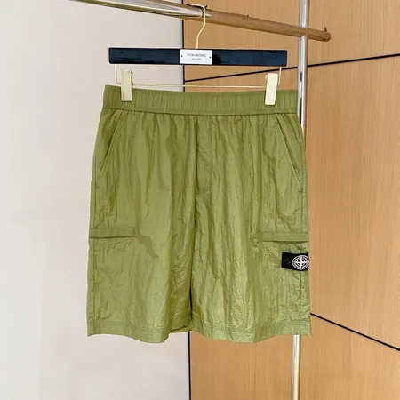 ストーンアイランド ショートパンツ