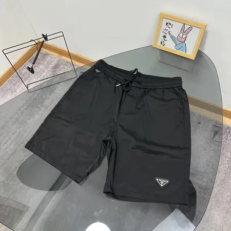 プラダ ショートパンツ