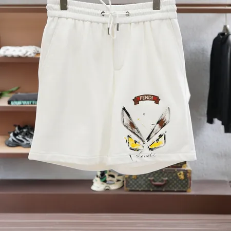 フェンディ ショートパンツ
