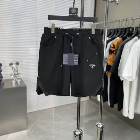プラダ ショートパンツ