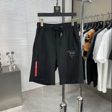 プラダ ショートパンツ