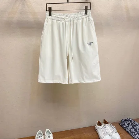 プラダ ショートパンツ