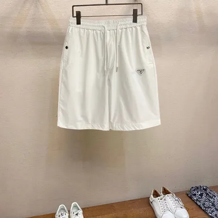 プラダ ショートパンツ